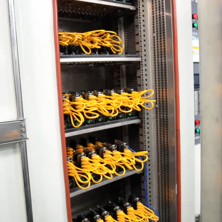 Garantía de calidad: Interruptor Ethernet industrial gestionado prueba de envejecimiento de PCB